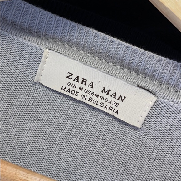 Zara Man V-neck Sweatee Gray Medium - Picture 3 of 3